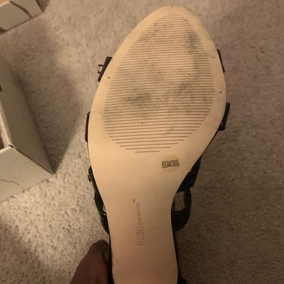 BCBG heels - Picture 3 of 3